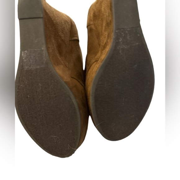 5 for $40 SALE! 
Shi by Journeya Faux Suede, Wedge, Lace Up, Ankle Booties 8.5 - Picture 13 of 14